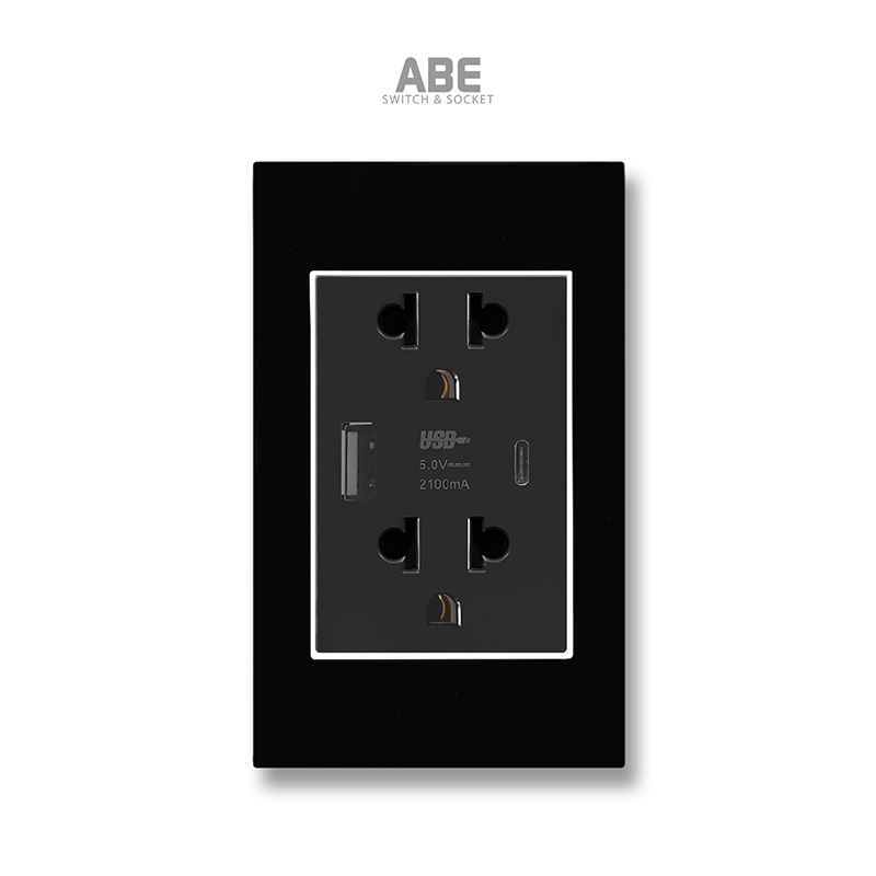 Ổ cắm đa năng kèm usb type c Crystal Black
