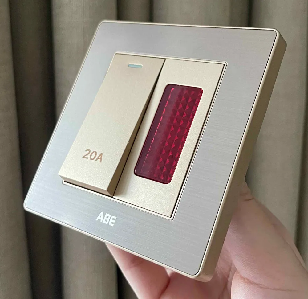 Công tắc bình nóng lạnh 20A kèm đèn báo led - ABE